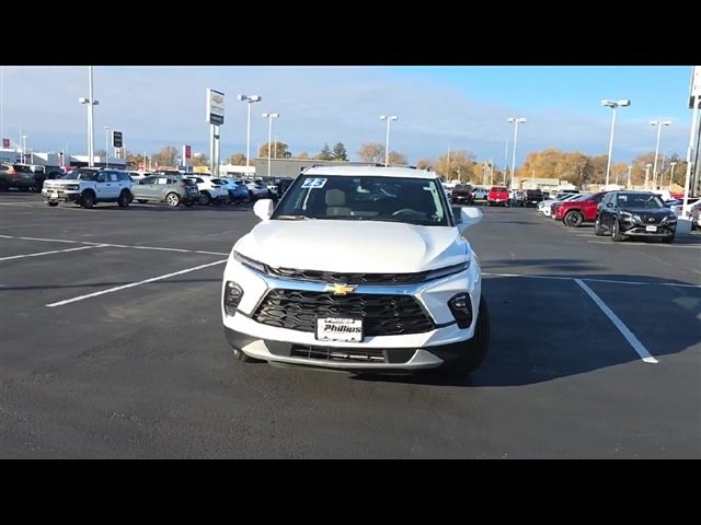 2023 Chevrolet Blazer 2LT photo 3