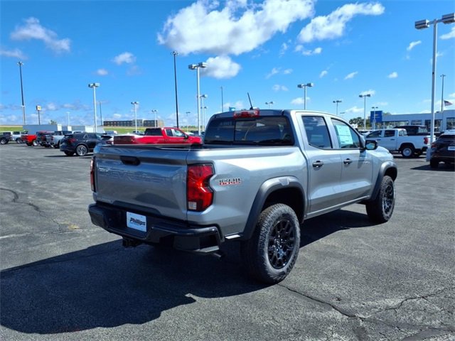 2026 Chevrolet Colorado Trail Boss photo 2