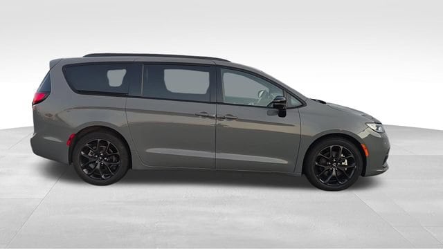2025 Chrysler Pacifica Limited - Photo 10