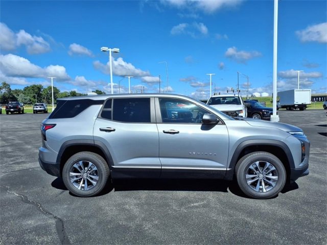 2026 Chevrolet Equinox LT photo 2