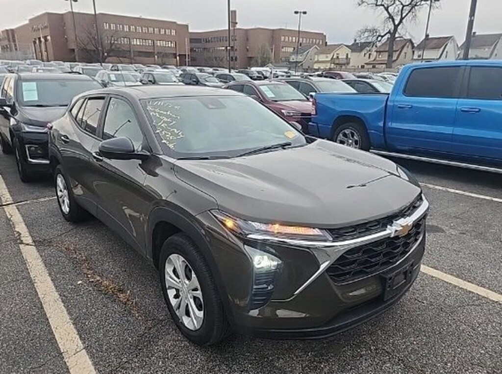 Used 2024 Chevrolet Trax LS SUV