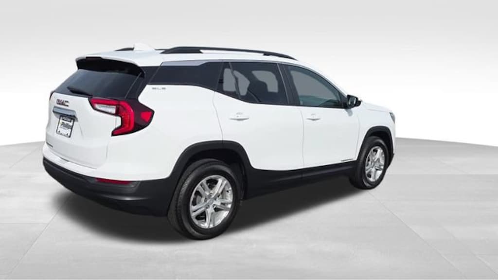 Used 2024 GMC Terrain SLE SUV