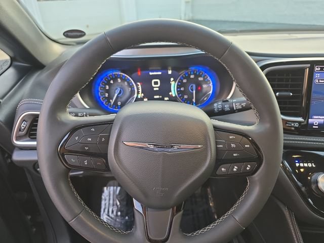 2025 Chrysler Pacifica Limited - Photo 18