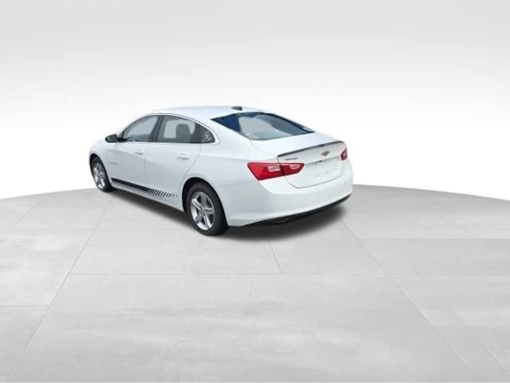 Used 2024 Chevrolet Malibu LS Car