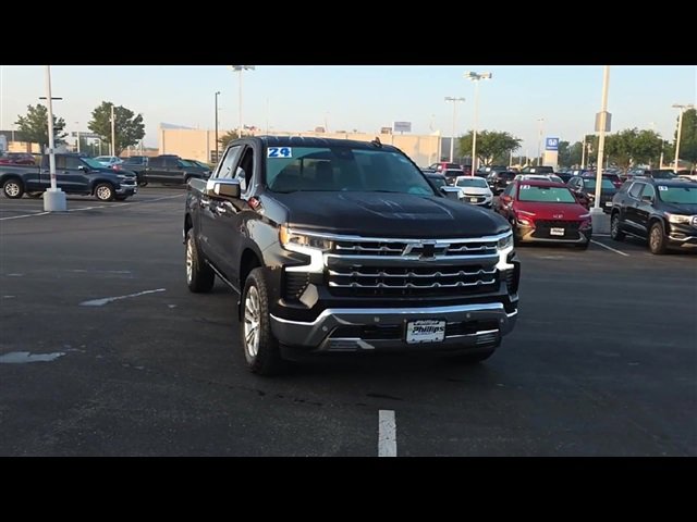 2024 Chevrolet Silverado 1500 LTZ photo 2