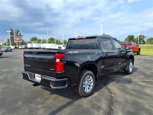 2025 Chevrolet Silverado 1500 RST photo 3