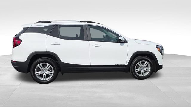 2024 GMC Terrain SLE - Photo 11