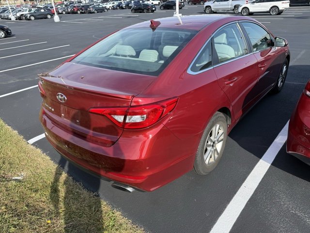 2015 Hyundai Sonata SE photo 4