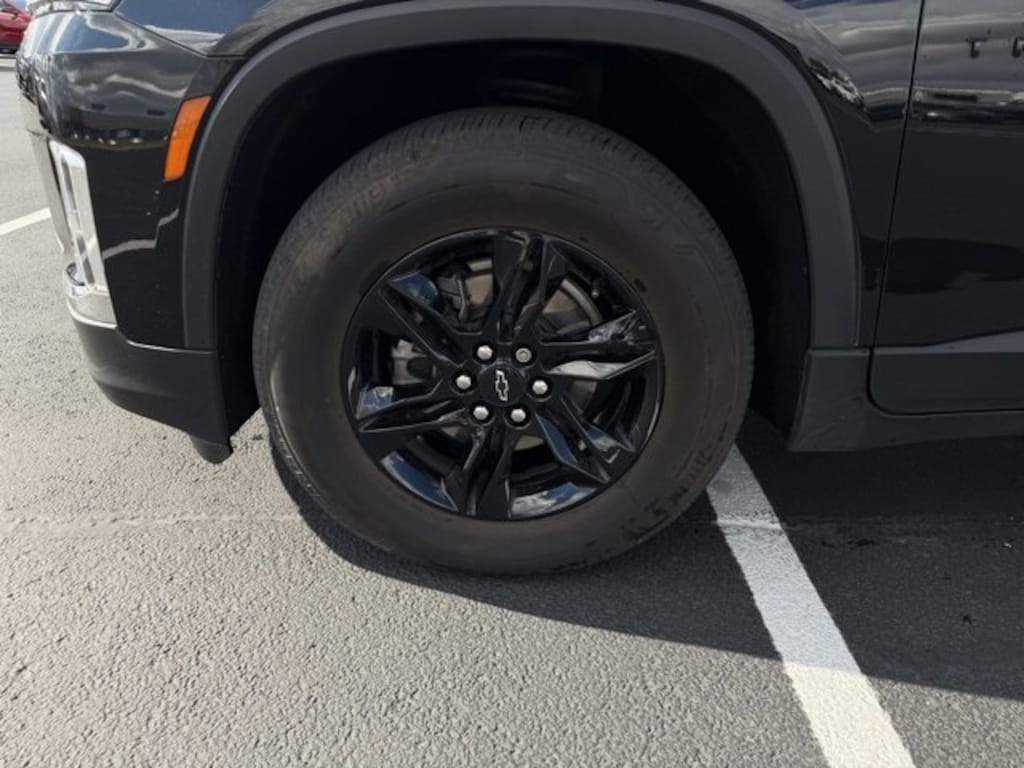 Used 2023 Chevrolet Traverse LT Leather SUV