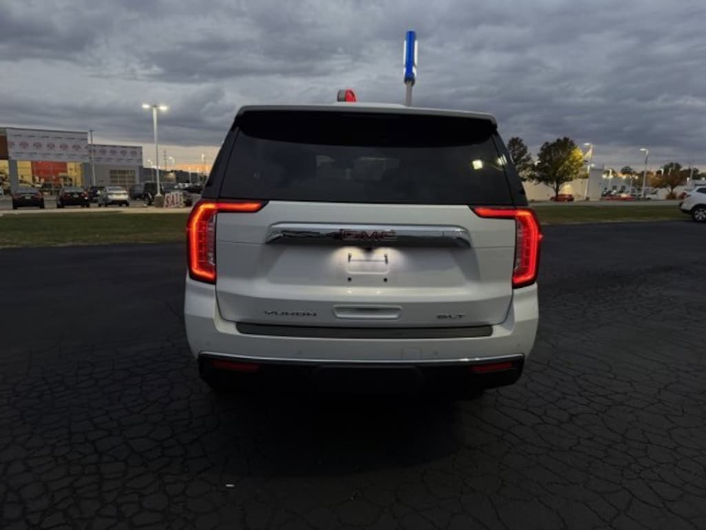 Used 2023 GMC Yukon SLT SUV