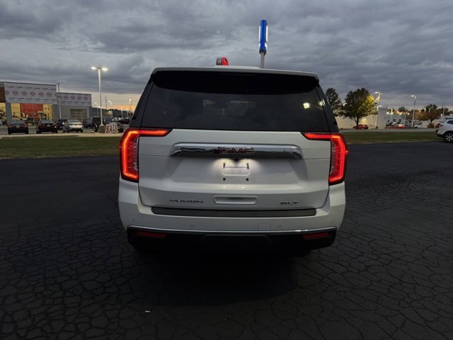 2023 Gmc Yukon SLT photo 3