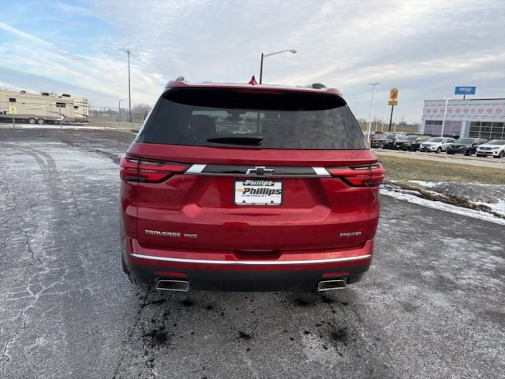 Used 2023 Chevrolet Traverse Premier SUV
