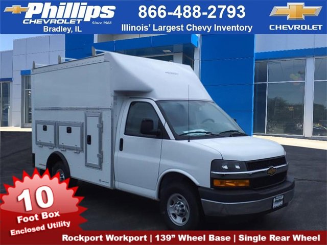 2025 Chevrolet Express Cutaway Base's photo