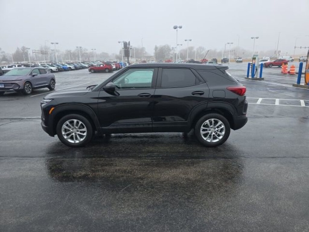 Used 2024 Chevrolet Trailblazer LS SUV