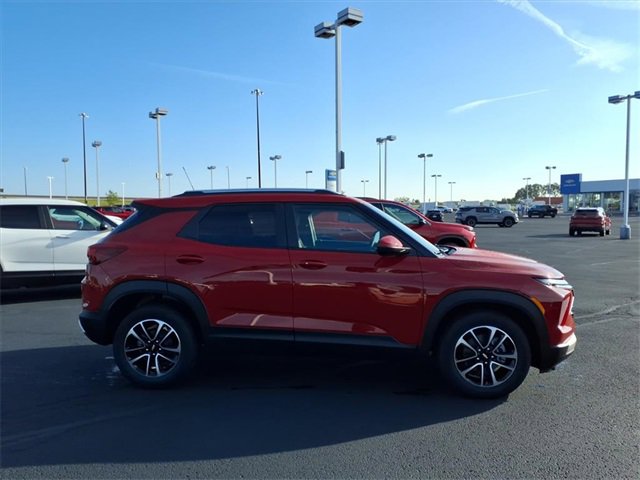 2026 Chevrolet Trailblazer LT photo 2