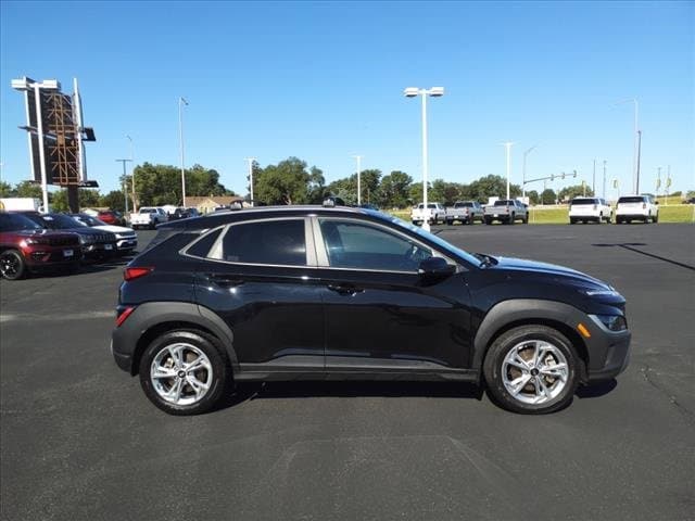 Used 2022 Hyundai Kona SEL with VIN KM8K6CAB2NU856324 for sale in Bourbonnais, IL