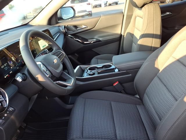 2027 Chevrolet Equinox LT - Photo 10