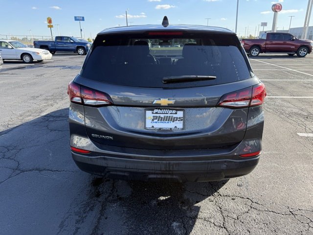 2022 Chevrolet Equinox LS photo 4