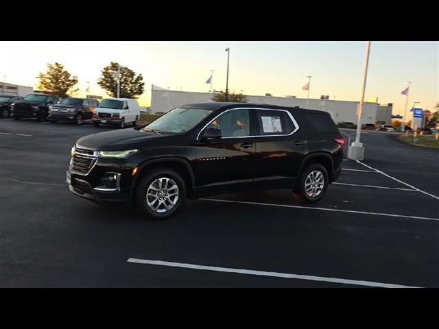 2023 Chevrolet Traverse LS photo 4