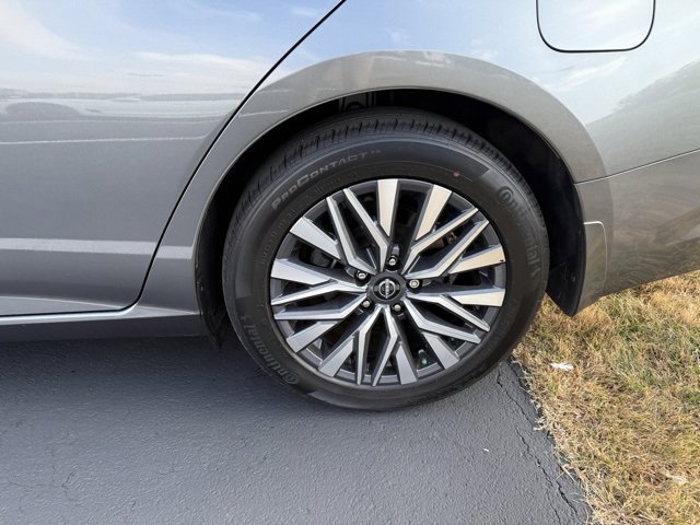 2023 Nissan Altima SV photo 4