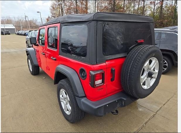 2022 Jeep Wrangler Unlimited Sport S photo 2