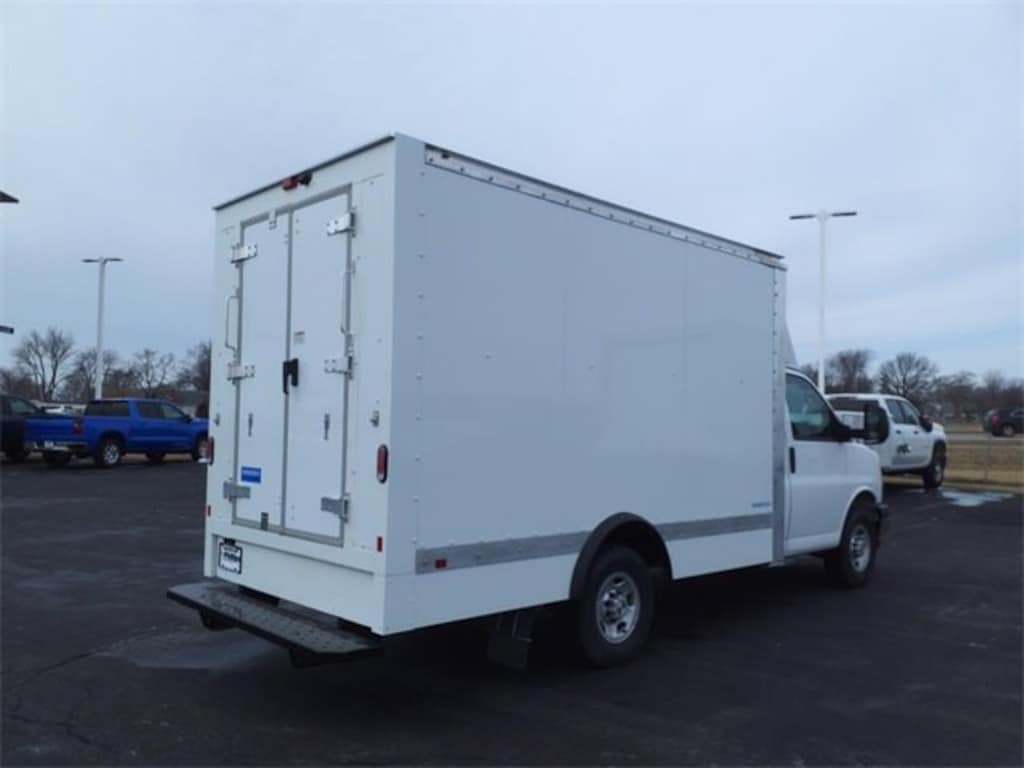 New 2024 Chevrolet Express Cutaway 3500 1WT Cutaway Van