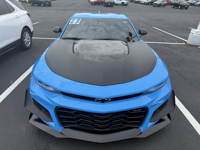 2023 Chevrolet Camaro ZL1 photo 2