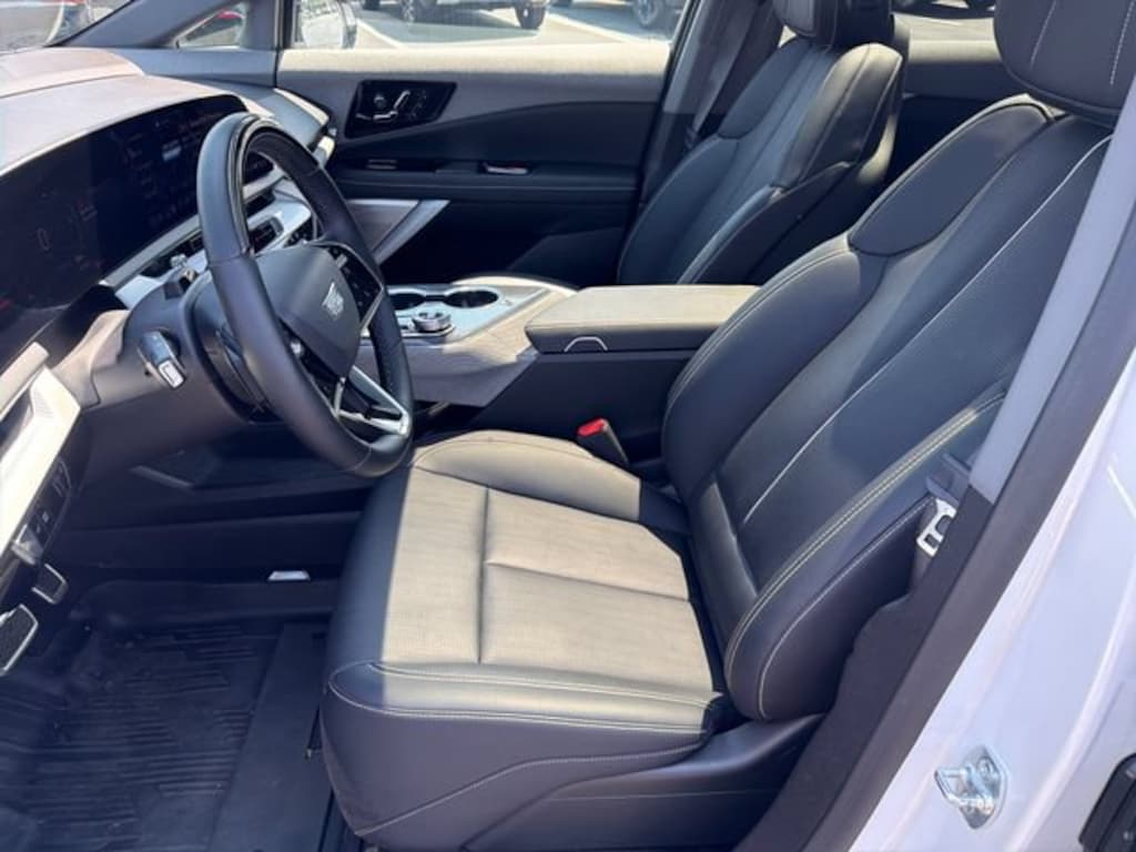 Used 2025 CADILLAC OPTIQ Luxury 2 SUV