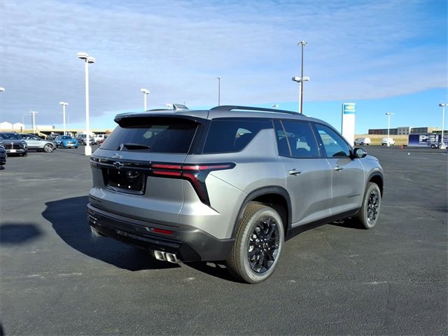 2026 Chevrolet Traverse photo 3
