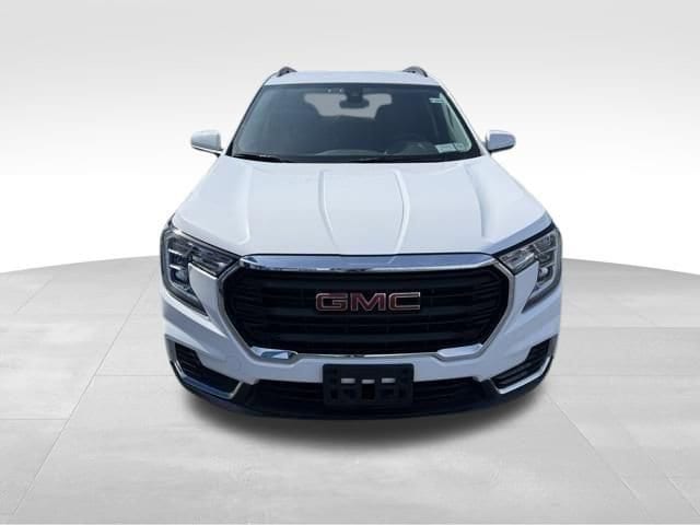 2023 GMC Terrain SLE - Photo 14