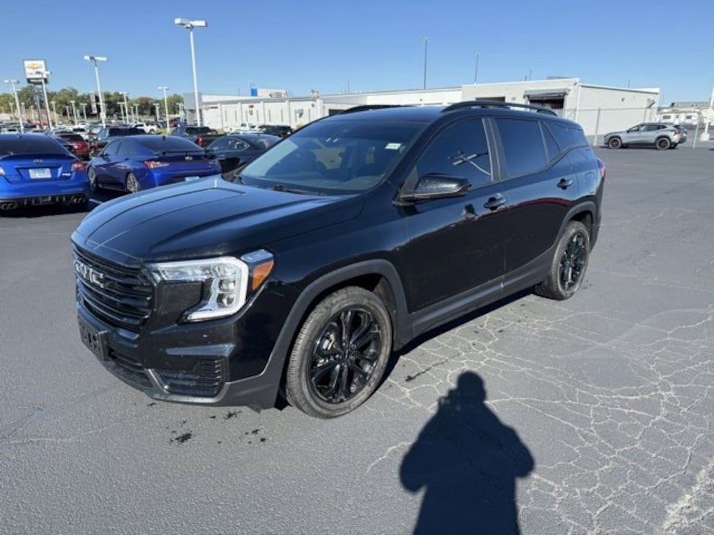 Used 2022 GMC Terrain SLE SUV