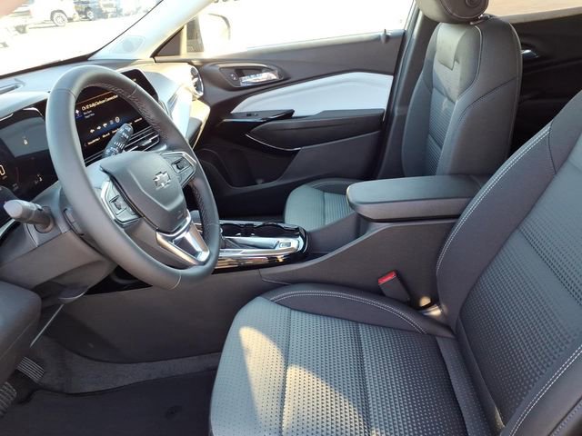 2026 Chevrolet Trax LT - Photo 9