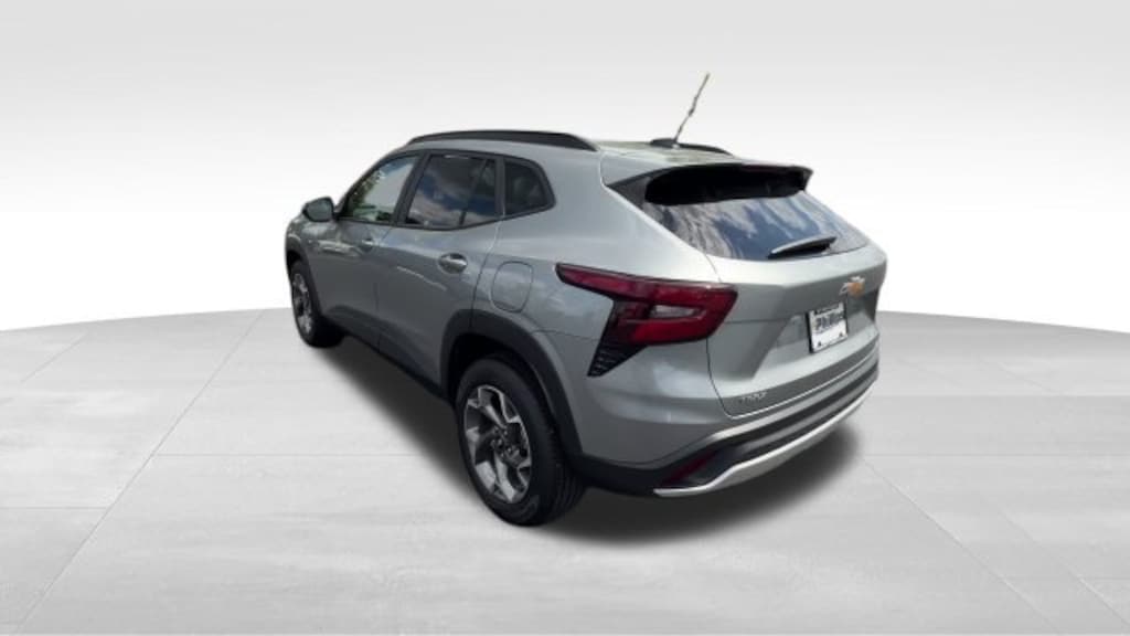 Used 2026 Chevrolet Trax LT SUV