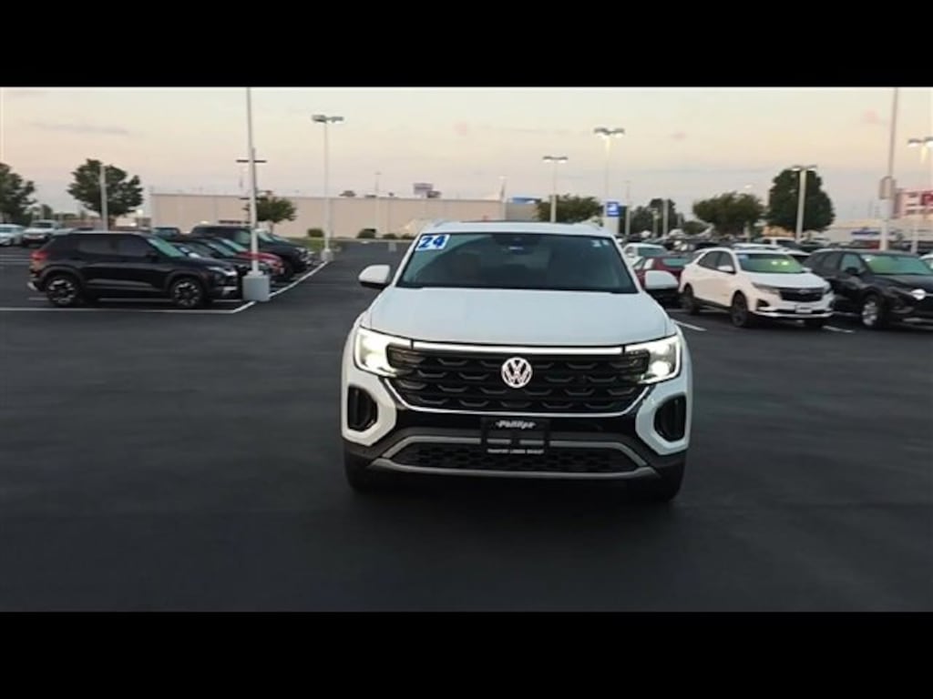 Used 2024 Volkswagen Atlas Cross Sport 2.0T SE w/Technology SUV