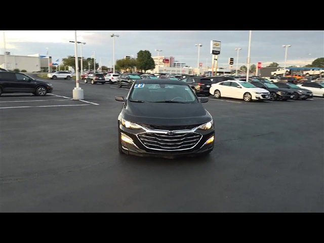 2022 Chevrolet Malibu LS photo 3