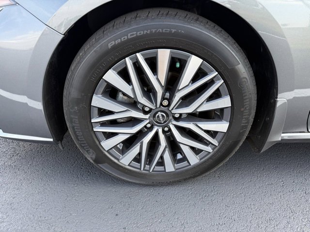 2023 Nissan Altima SV photo 3