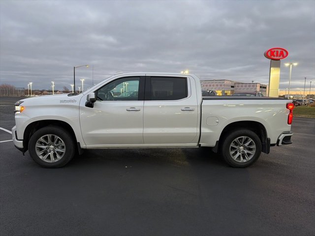 2022 Chevrolet Silverado 1500 High Country photo 2