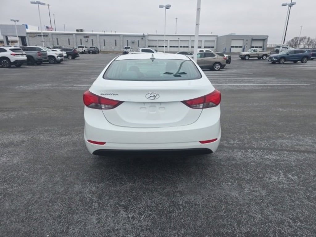 Used 2015 Hyundai Elantra SE
