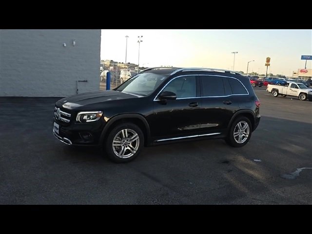 2020 Mercedes Benz GLB 250 4MATIC photo 2