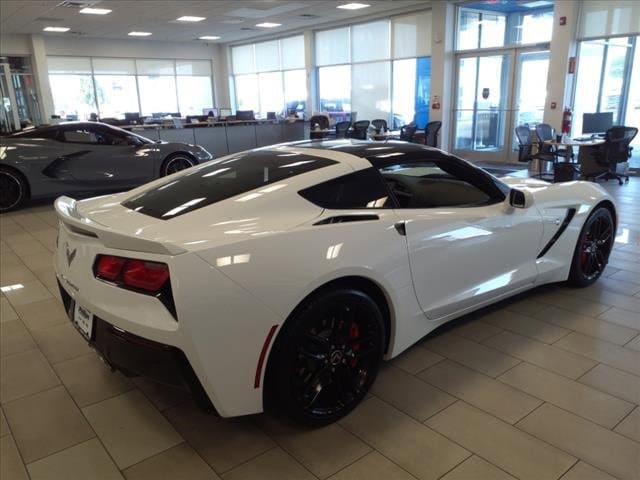 Used 2015 Chevrolet Corvette Base with VIN 1G1YA2D79F5114019 for sale in Bourbonnais, IL