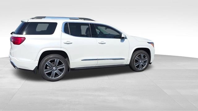 2017 GMC Acadia Denali - Photo 9