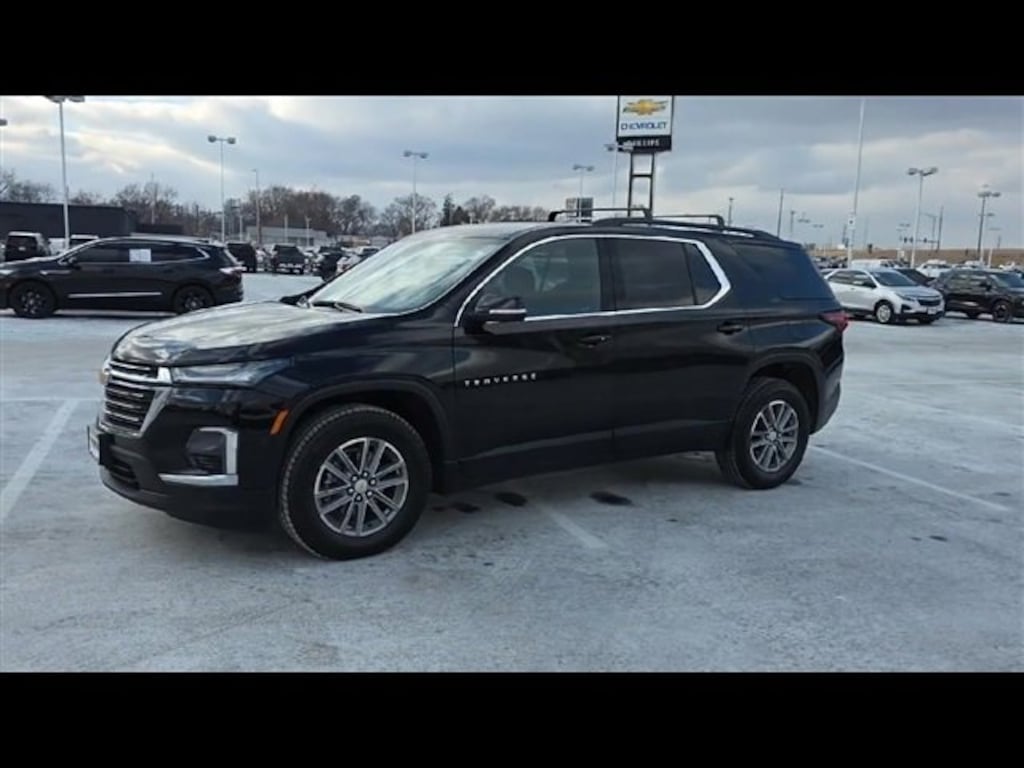 Used 2023 Chevrolet Traverse LT Cloth SUV