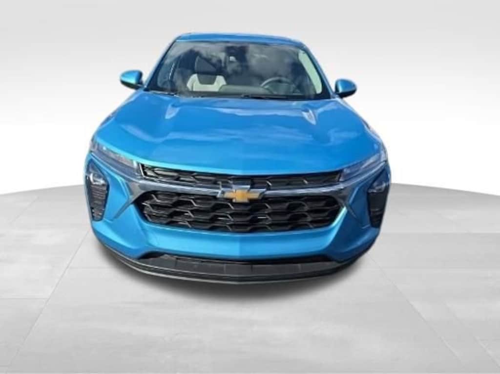 Used 2025 Chevrolet Trax LS SUV