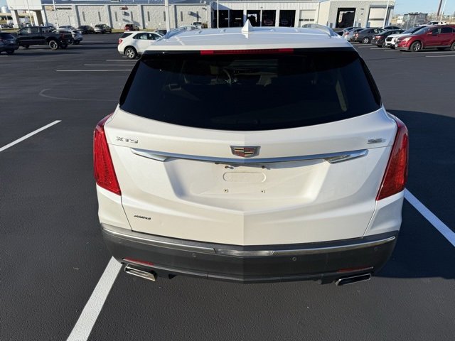 2017 Cadillac XT5 Luxury photo 3