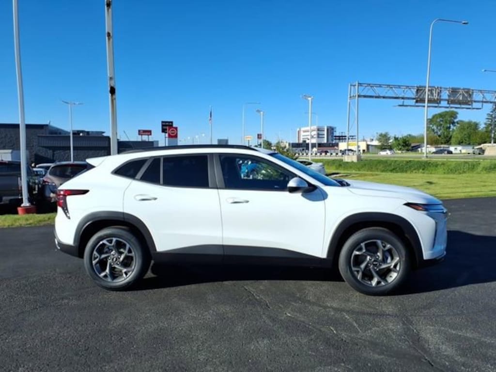New 2026 Chevrolet Trax LT SUV