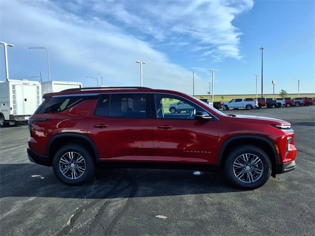 2026 Chevrolet Traverse photo 2