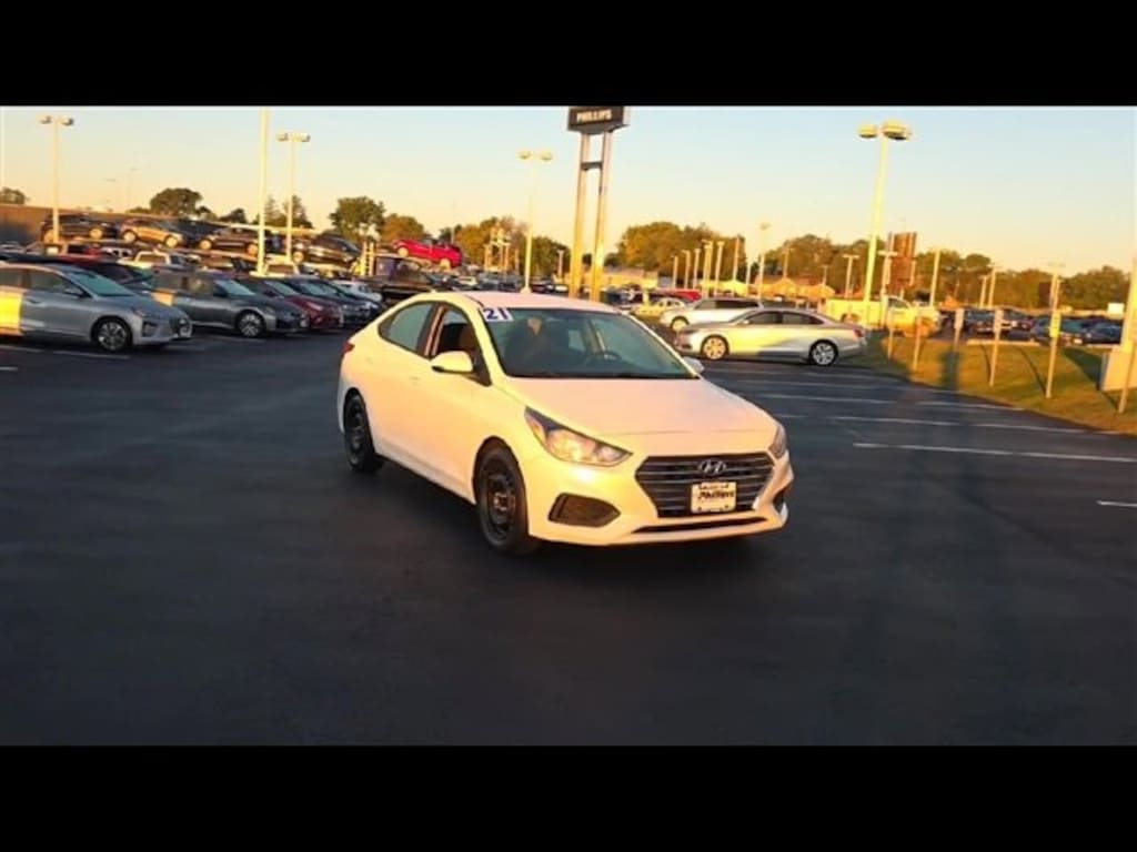 Used 2021 Hyundai Accent SE Sedan
