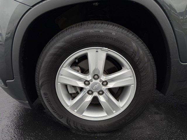 2019 Chevrolet Trax LS photo 3