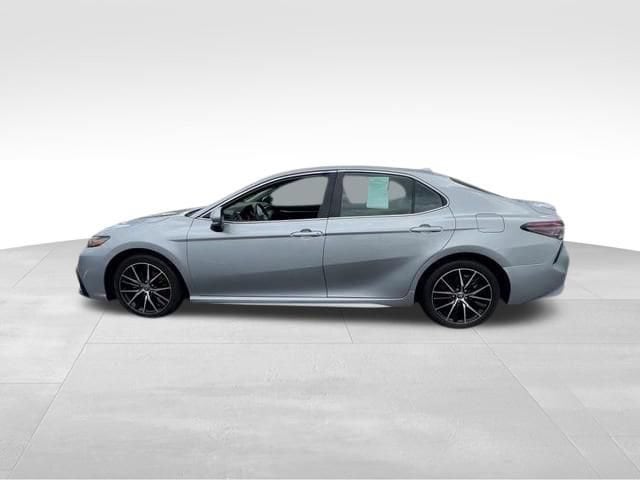 2024 Toyota Camry SE - Photo 9