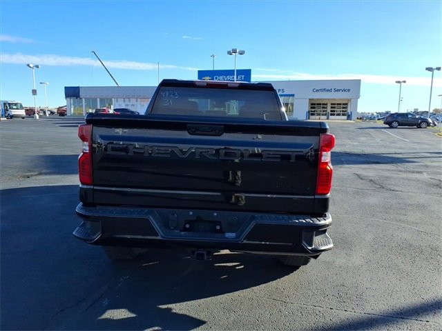 2026 Chevrolet Silverado 1500 Custom photo 3